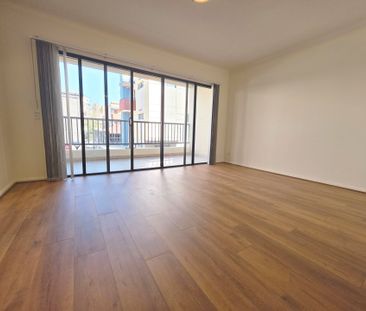 Charming Studio Apartment for Rent - Photo 1