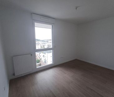 location Appartement T4 DE 87.6m² À MASSY - Photo 4
