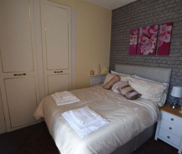 3 bedroom semi-detached house to rent - Photo 6