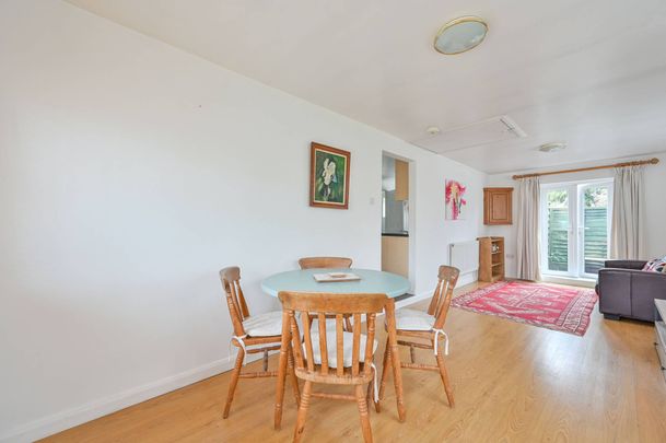 NORTHCOTE CRESCENT, Ockham, KT24 - Photo 1