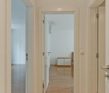 2 room luxury Apartment for rent in Cascais, Portugal - Photo 6