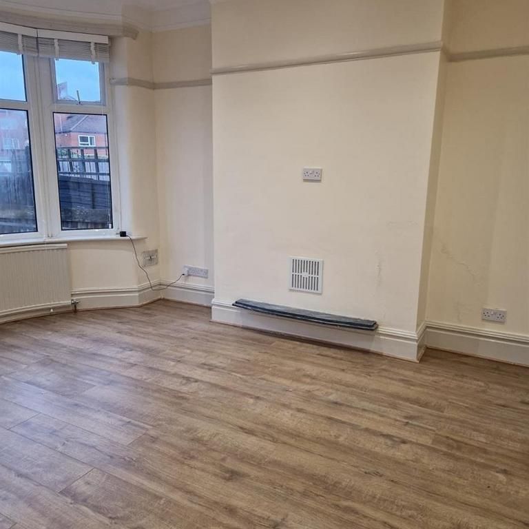 4 bedroom house to rent - Photo 1