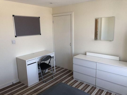 5 bedroom house to rent - Photo 1