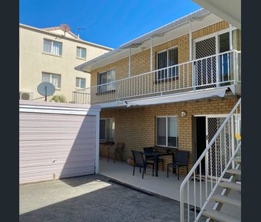 Tidy Beachside Apartment - Photo 1