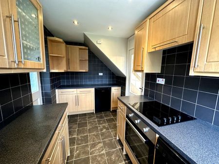 3 bedroom detached house to rent - Photo 3