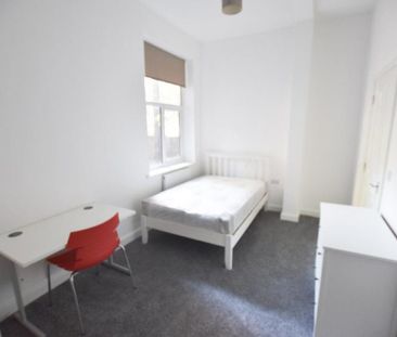 5 bedroom apartment to rent - Photo 4