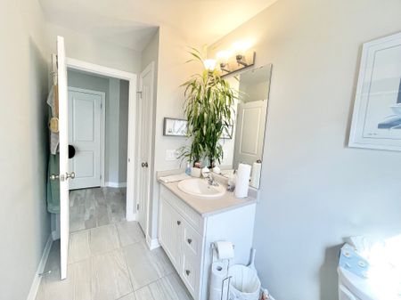 For Lease - 30 BOUNTY Avenue Unit# Main Floor w Partial Bsmt, Thorold, Ontario - Photo 3