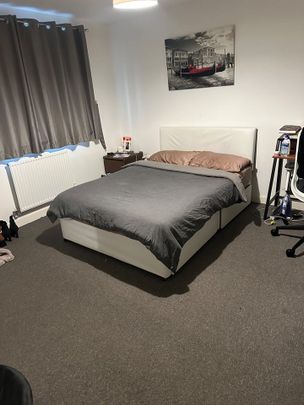Room in a Shared Flat, Owens Road, CV6 - Photo 1