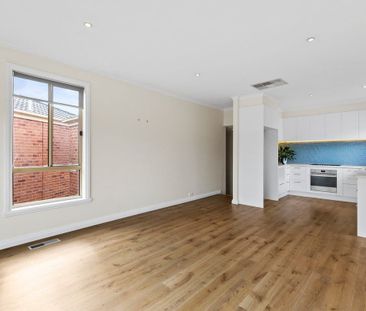 2 Ardmore St , MITCHAM - Photo 1