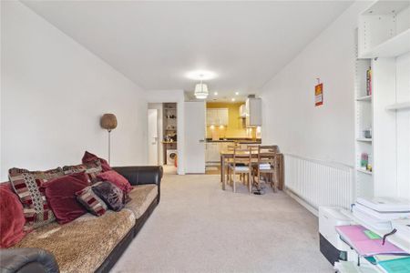1 bedroom flat to rent - Photo 2