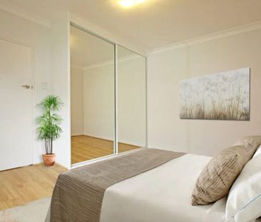 Strathfield - Photo 2