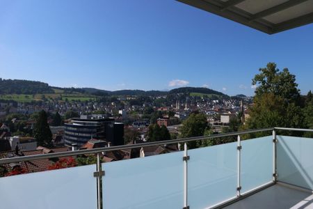 Center-near living in a quiet, scenic location - Photo 5