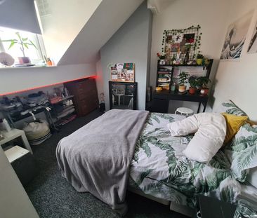 3 Bed - 21 Pennington Street, Woodhouse, Leeds - LS6 2JP - Student - Photo 2