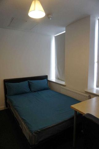 Ensuite Double Room, Sun House, Gardner Street, Salford, M6 - Photo 5