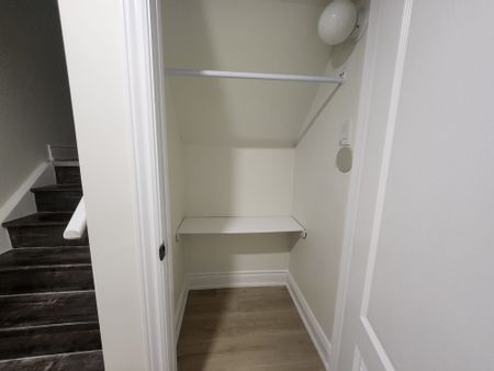 For Lease - 3 cedarvalley Boulevard, Brampton, Ontario - Photo 3