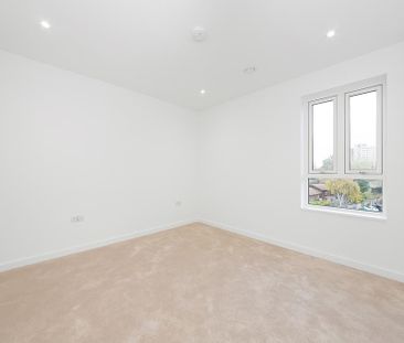 3 bedroom flat to rent - Photo 6