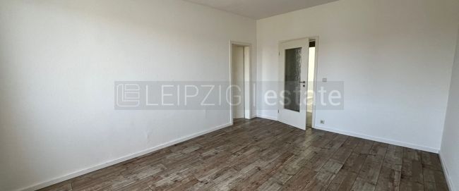 2-Raum-Wohnung, mit Balkon, Bad mit Wanne u. Fenster, Südring 90b, frei ab sofort! - Photo 1