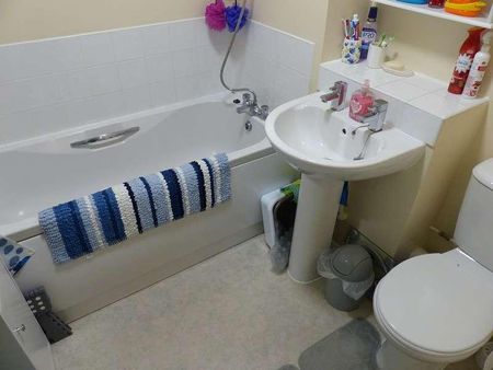 Overland Mews Stanground, Peterborough, Cambridgeshire, PE2 - Photo 5