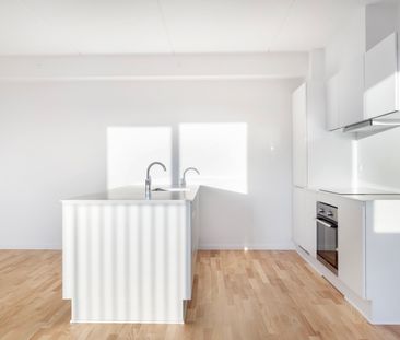 <b>HELT NY, RIGTIG FLOT 3-VÆRELSES LEJLIGHED I NYT GRØNT AALBORG OM... - Photo 2