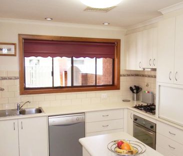 Well kept 4 Bedroom House - Photo 5