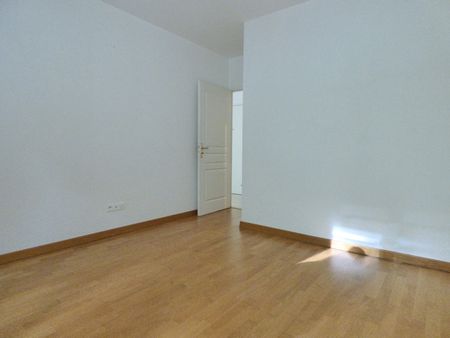 Appartement - 37,58 m² - 2 pièces - Photo 4