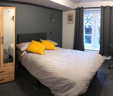 14 bedroom flat to rent - Photo 2