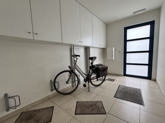 Appartement met terras in centrum Sint-Niklaas - Photo 1