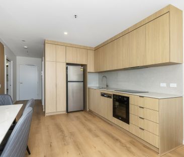 FULLY FURNISHED � MODERN 2-BEDROOM APARTMENT - Photo 5