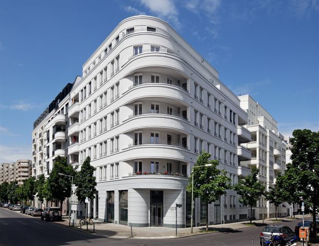 Dachgeschoss mit Aussicht - 2-Zimmer-Wohnung mit zwei Terrassen im Herzen Berlins am Spittelmarkt - Photo 1