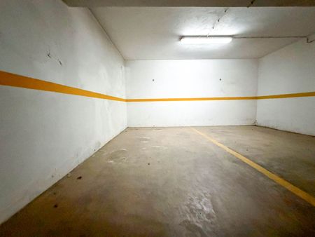 Apartamento T2 com garagem para arrendamento em Portimão! - Photo 4