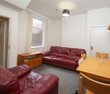 Room 7, 96 Cromwell Road, Belfast, BT7 1JY - Photo 3