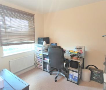 Crocus Close, Bury St. Edmunds, Red Lodge - Photo 4