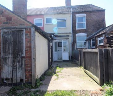 2 bedroom terraced house to rent - Photo 4
