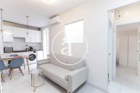 Monthly rental apartment with 2 bedrooms, 1 bathroom with patio in Salamanca - Photo 4