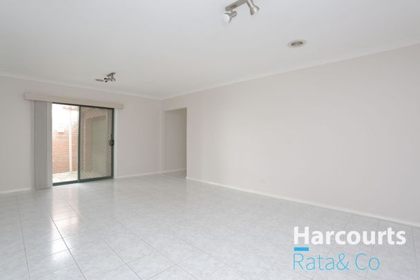 A Beautiful Blend of Comfort and Convenience - Photo 1