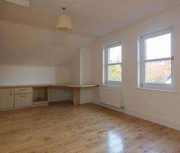 2 Bromfield, Windsor Park, Belfast, BT9 6WA - Photo 4