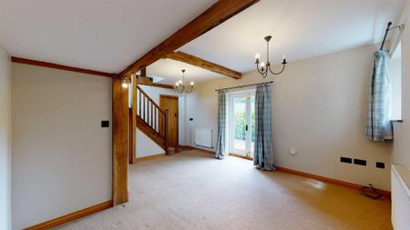 2 bedroom barn conversion to rent - Photo 2