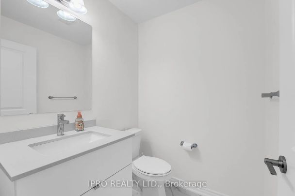 Condo Townhouse For Lease | W9253904 - Photo 1