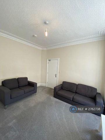 5 bedroom terraced house to rent - Photo 2
