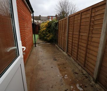 House share to rent - Photo 1