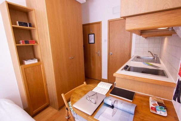 Flat 20 Cartwright Gardens, Bloomsbury WC1H 9EH - Photo 1