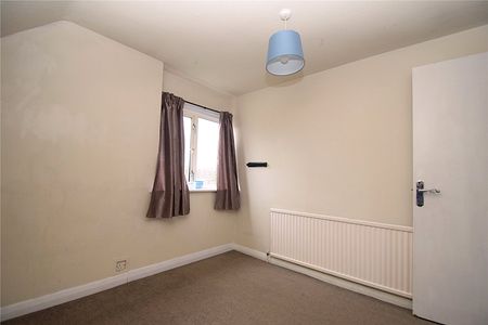 3 bed end of terraced bungalow to rent in Main Street, Scarborough, YO11 - Photo 3