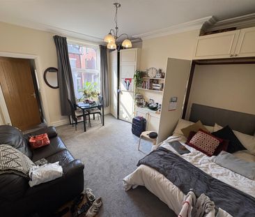 Park Mount, Leeds, LS5 3HE - Photo 2