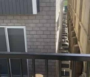 Cosy 2BR Flat with Deck! - Photo 3