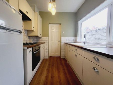 2 bed lower flat to rent in NE32 - Photo 3