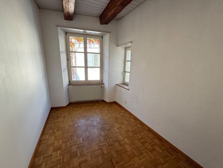 Charming apartment in the old town with character and shared garden - Photo 3