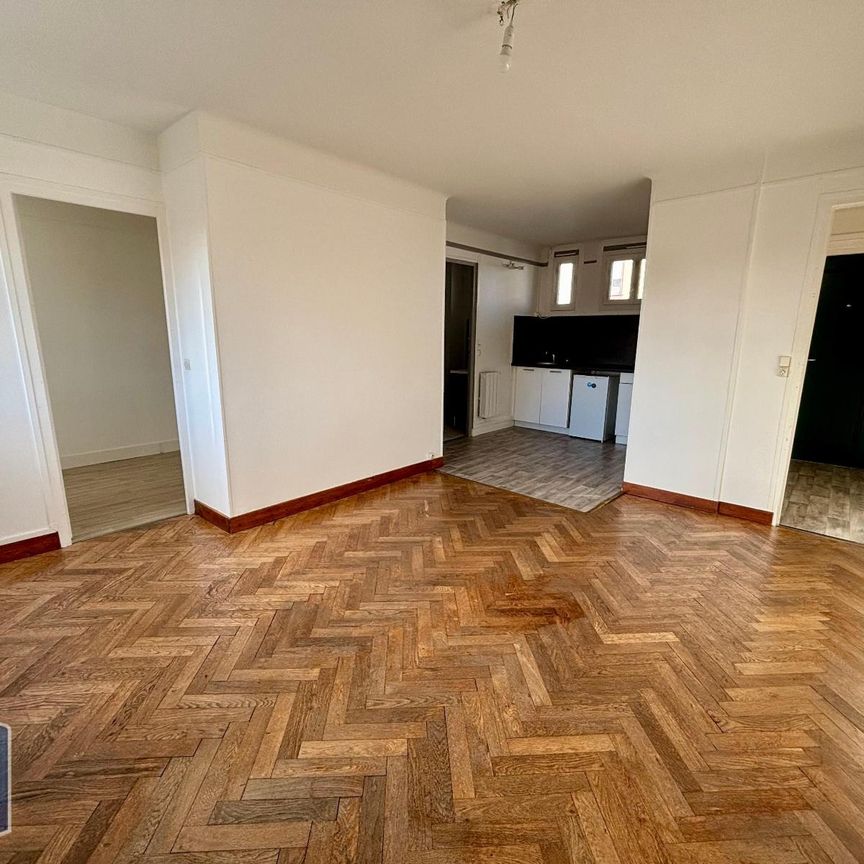Location Appartement 2 pièces 43m² CHATEAUROUX 36000 - Photo 1