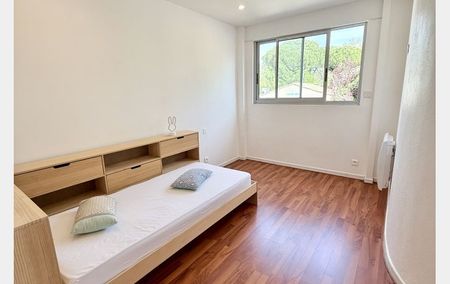 Location Appartement P3 + parking rénové(e) Vaison-la-romaine - Photo 2