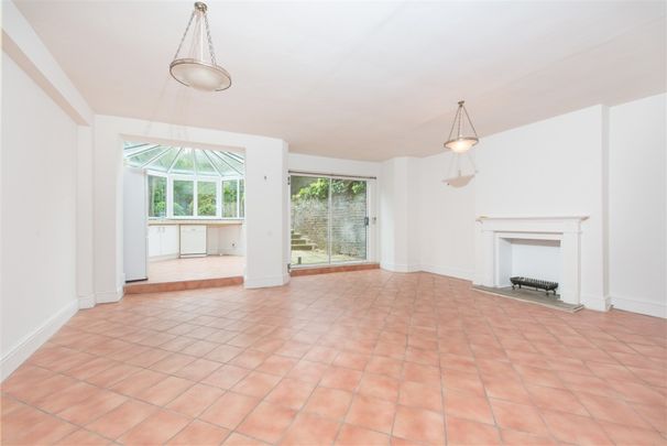 Primrose Gardens, London - Photo 1