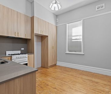 Charming Semi-Detached Home Opposite Marrickville Park - Photo 1